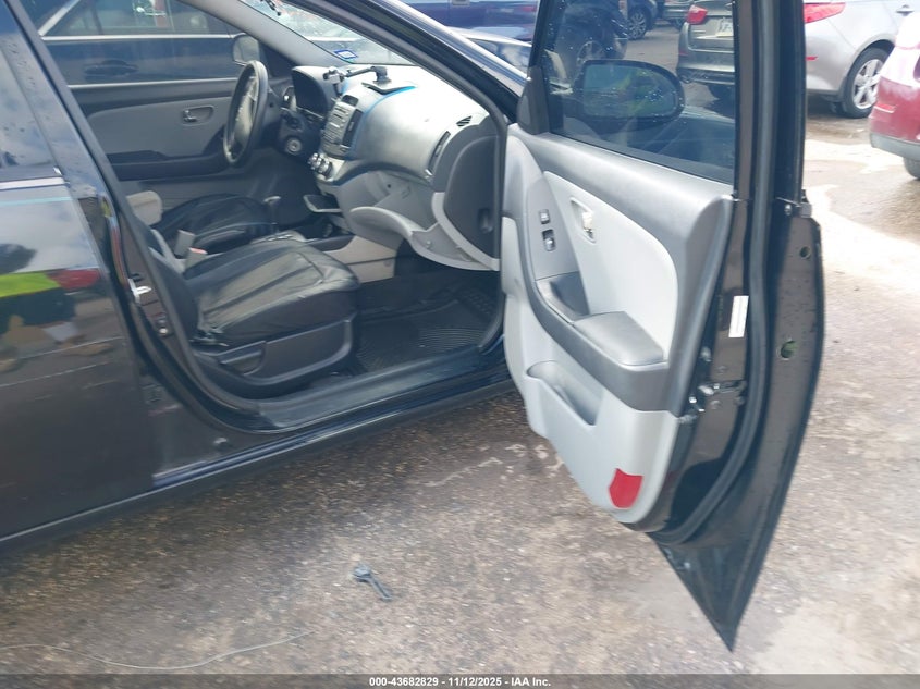 KMHDU4AD5AU014819 2010 HYUNDAI ELANTRA photo no. 5