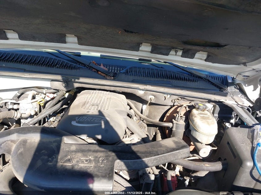 2003 Chevrolet Suburban 1500 Lt VIN: 3GNEC16Z23G101301 Lot: 43682853