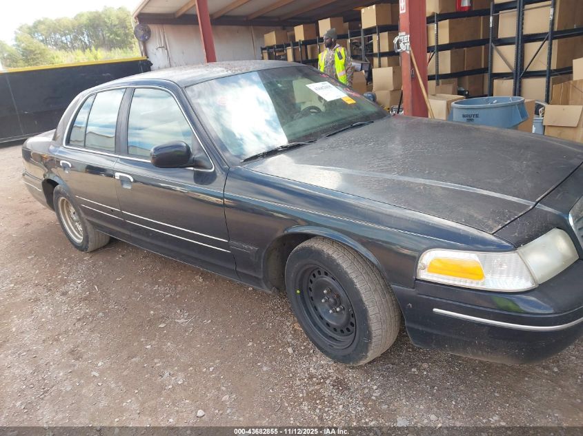 2FAFP74W22X150148 FORD CROWN VICTORIA Photo 1