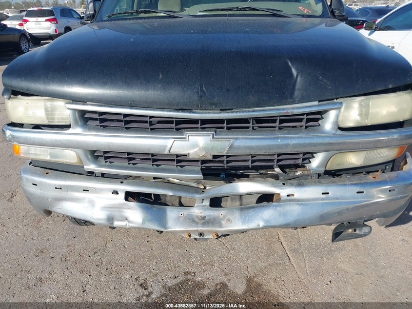 2005 Chevrolet Tahoe Ls VIN: 1GNEC13V75R136856 Lot: 43682857