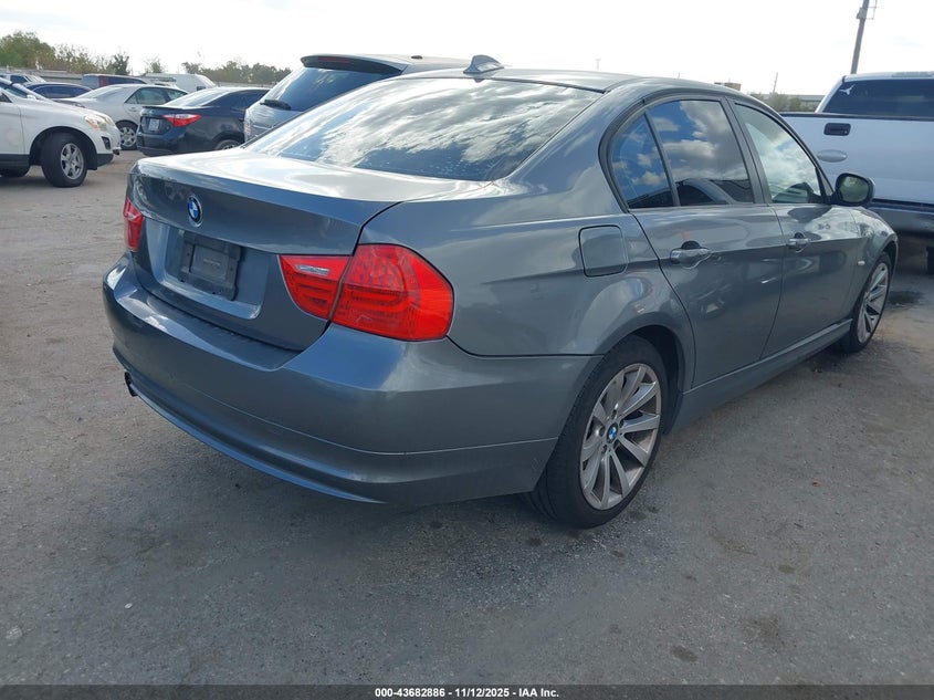 WBAPH7G56BNN04184 2011 BMW 3ER photo no. 4
