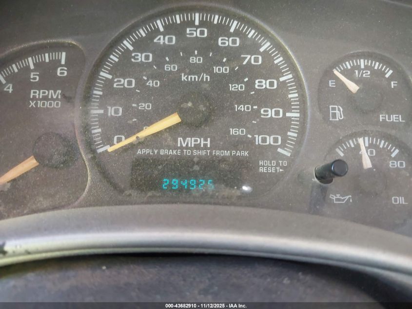 2000 Chevrolet Tahoe All New Lt VIN: 1GNEC13T1YJ118368 Lot: 43682910