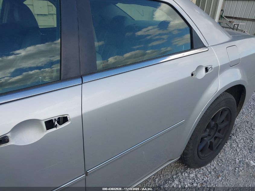 2007 Chrysler 300C VIN: 2C3KA63H27H705838 Lot: 43682926