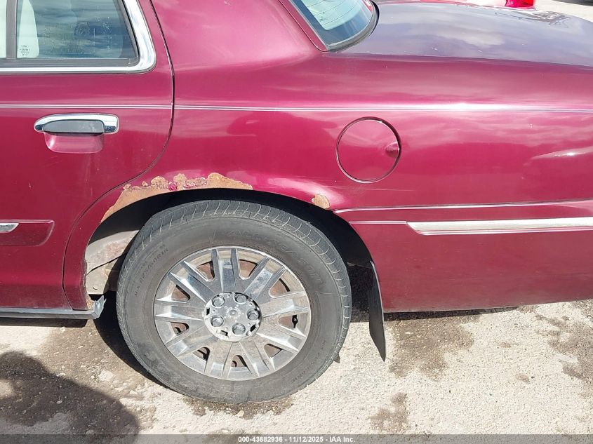2007 Mercury Grand Marquis Gs VIN: 2MEFM74V47X633821 Lot: 43682936