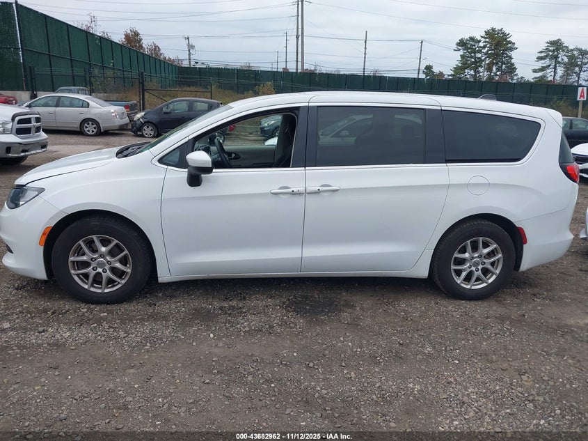 2022 CHRYSLER VOYAGER LX 2C4RC1CG7NR102700