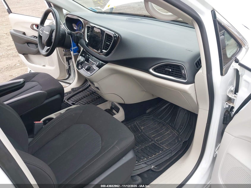 2022 CHRYSLER VOYAGER LX 2C4RC1CG7NR102700