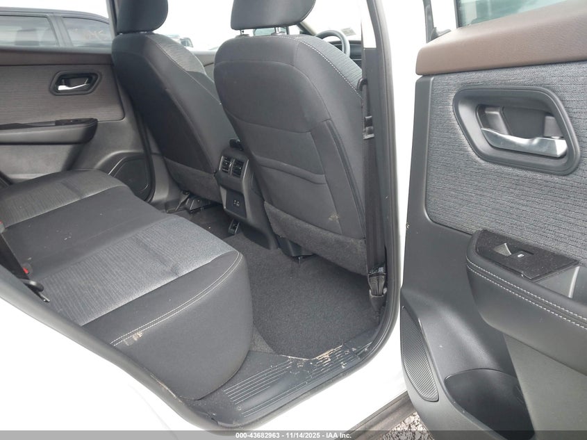 5N1BT3BB3PC854436 2023 NISSAN ROGUE photo no. 3