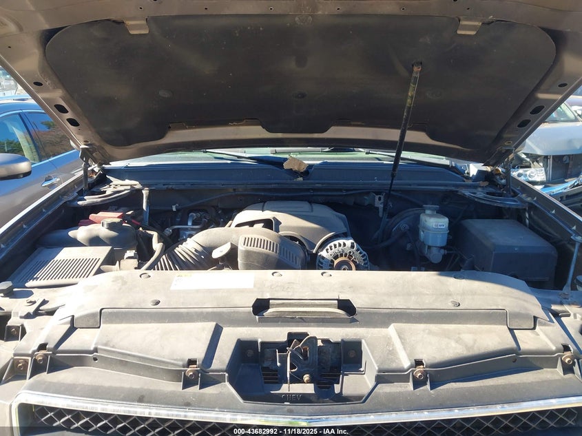 2011 Chevrolet Suburban 1500 Lt1 VIN: 1GNSKJE32BR385692 Lot: 43682992