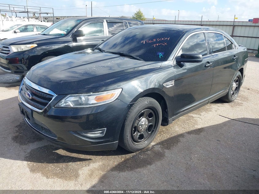 1FAHP2KT0BG102304 2011 FORD TAURUS photo no. 2