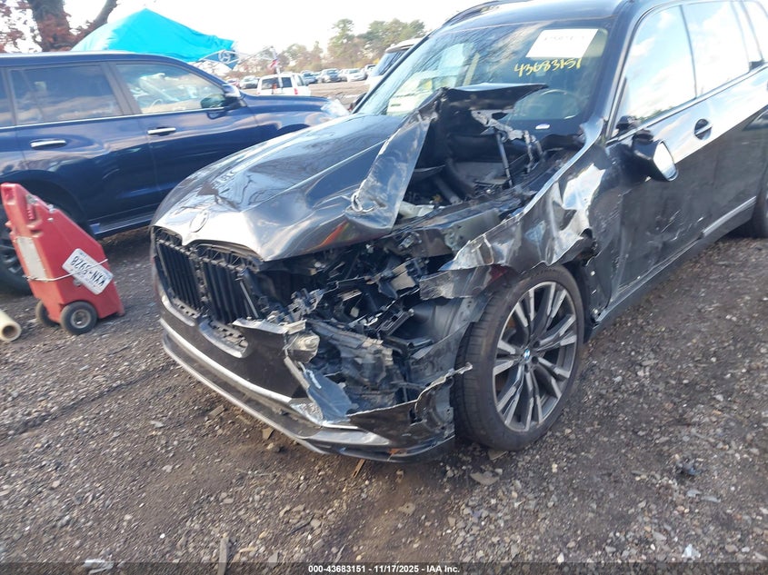 2021 BMW X7 xDrive40I VIN: 5UXCW2C03M9E56841 Lot: 43683151