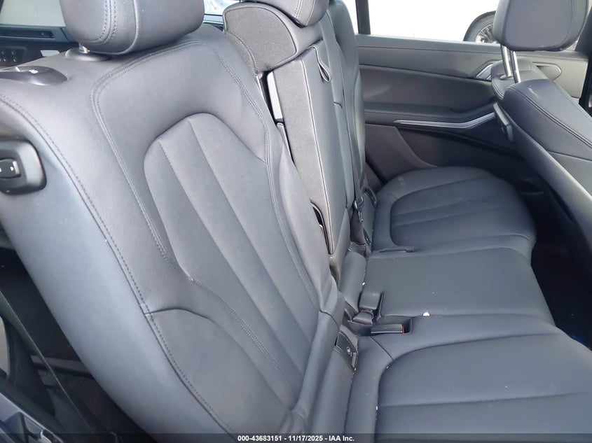 2021 BMW X7 xDrive40I VIN: 5UXCW2C03M9E56841 Lot: 43683151