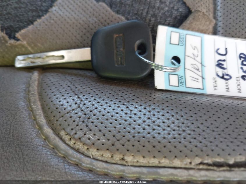 2015 GMC Sierra 2500Hd Slt VIN: 1GT12ZE86FF586310 Lot: 43683152