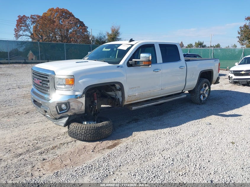 1GT12ZE86FF586310 2015 GMC SIERRA photo no. 2