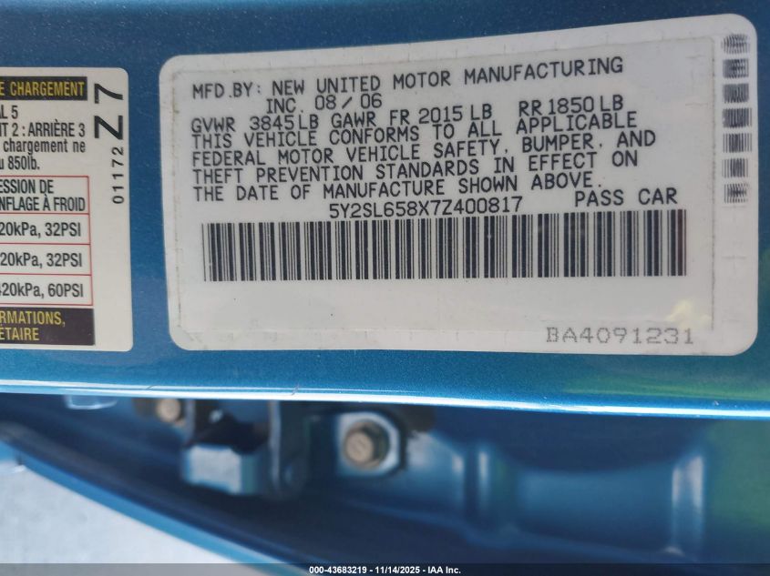 2007 Pontiac Vibe VIN: 5Y2SL658X7Z400817 Lot: 43683219