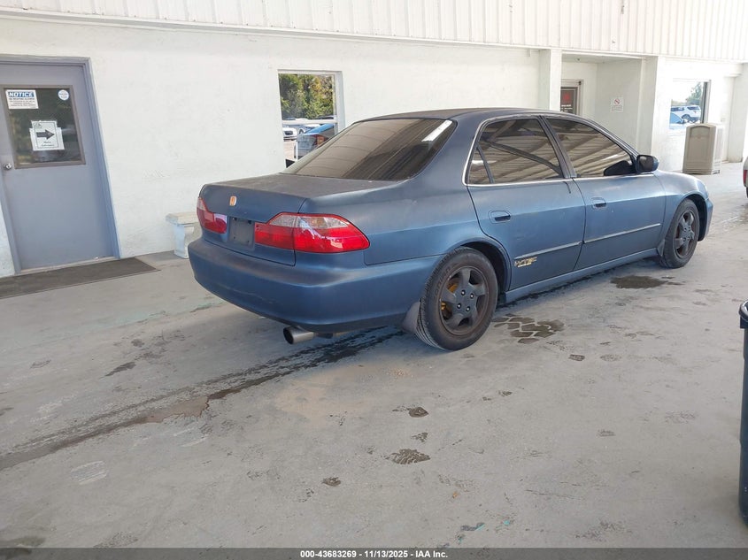 1HGCG5555WA081396 1998 HONDA ACCORD photo no. 4