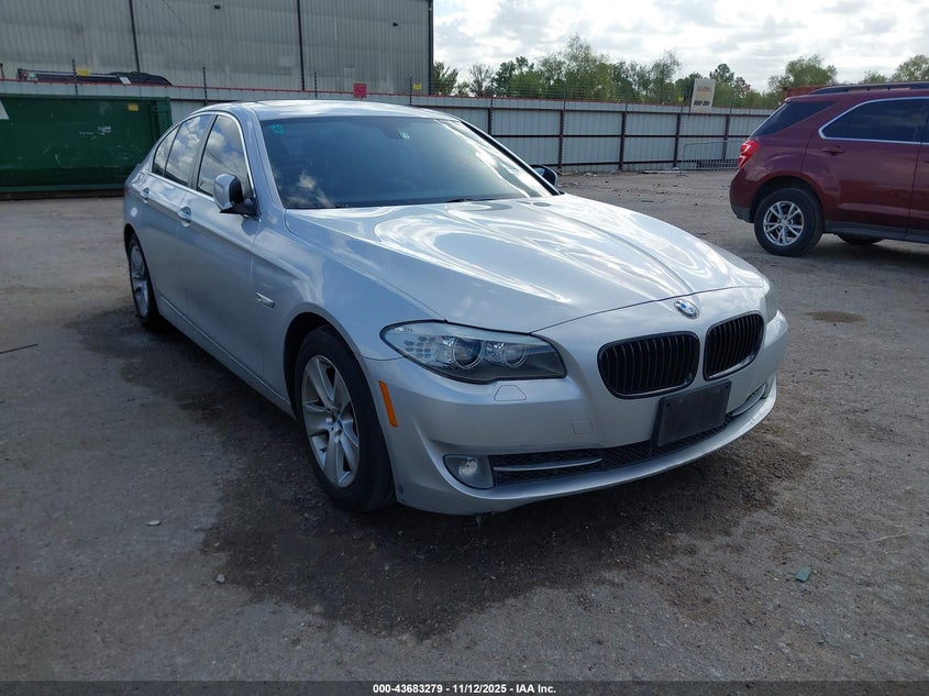 BMW 5 SERIES 528I