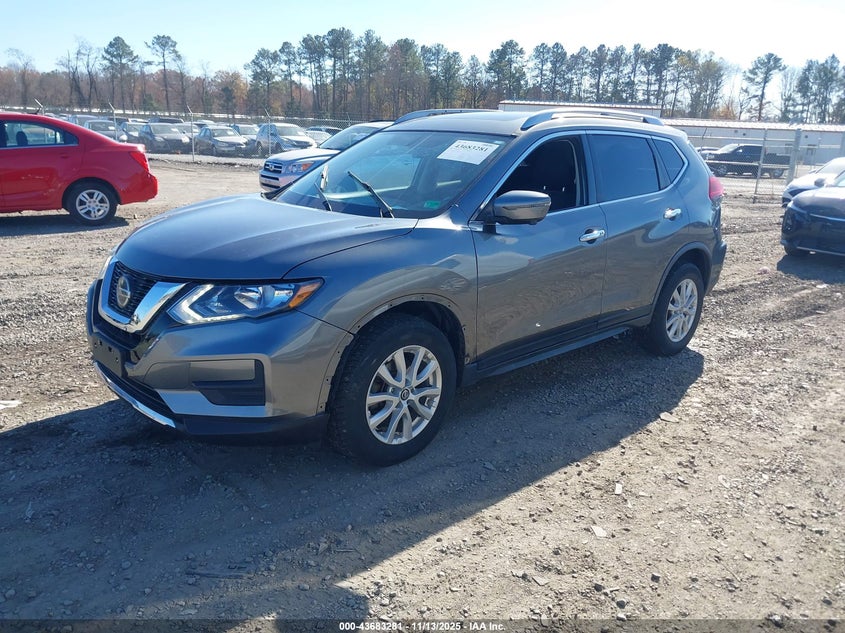 JN8AT2MV9JW301981 2018 NISSAN ROGUE photo no. 2
