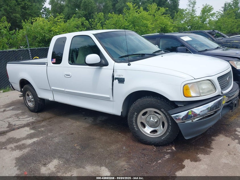1FTRX17L6YNB57586 2000 Ford F-150 Lariat/Work Series/Xl/Xlt auction photo 1