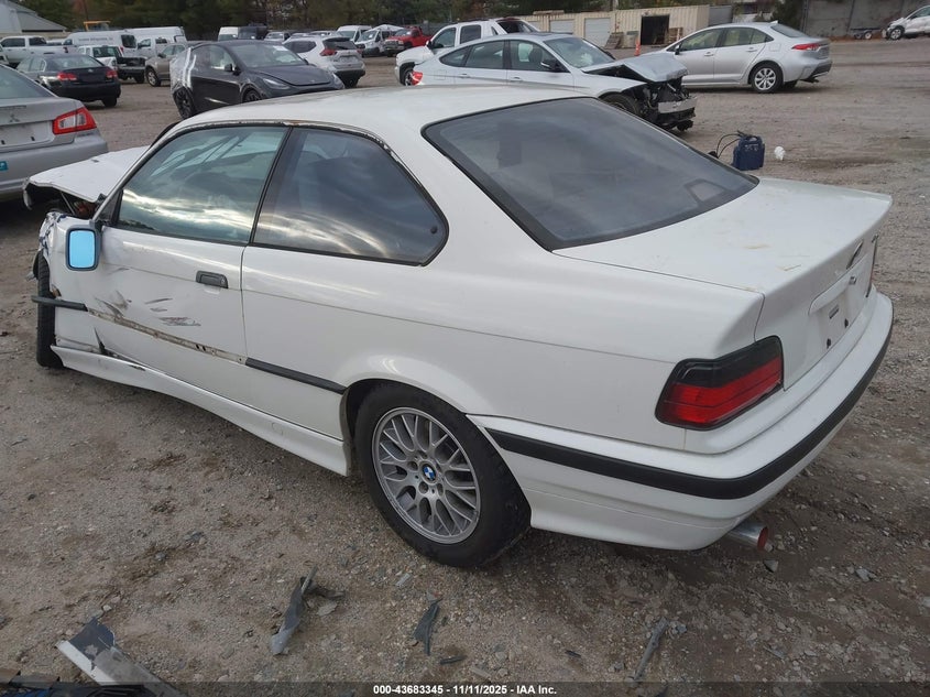 WBABF7322WEH41453 1998 BMW 3ER photo no. 3