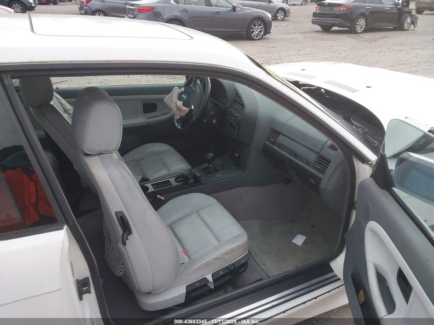 WBABF7322WEH41453 1998 BMW 3ER photo no. 5