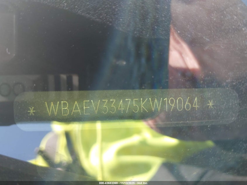 WBAEV33475KW19064 2005 BMW 3ER photo no. 9