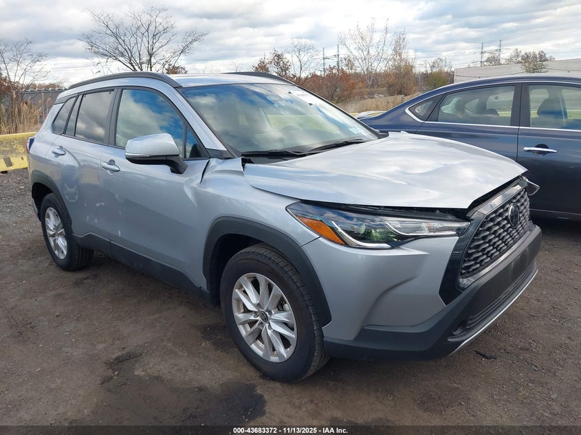 TOYOTA COROLLA CROSS LE