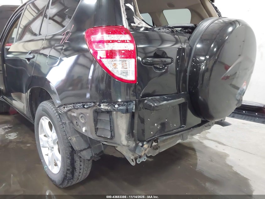 2009 Toyota Rav4 Base V6 VIN: JTMBK33V595077068 Lot: 43683386