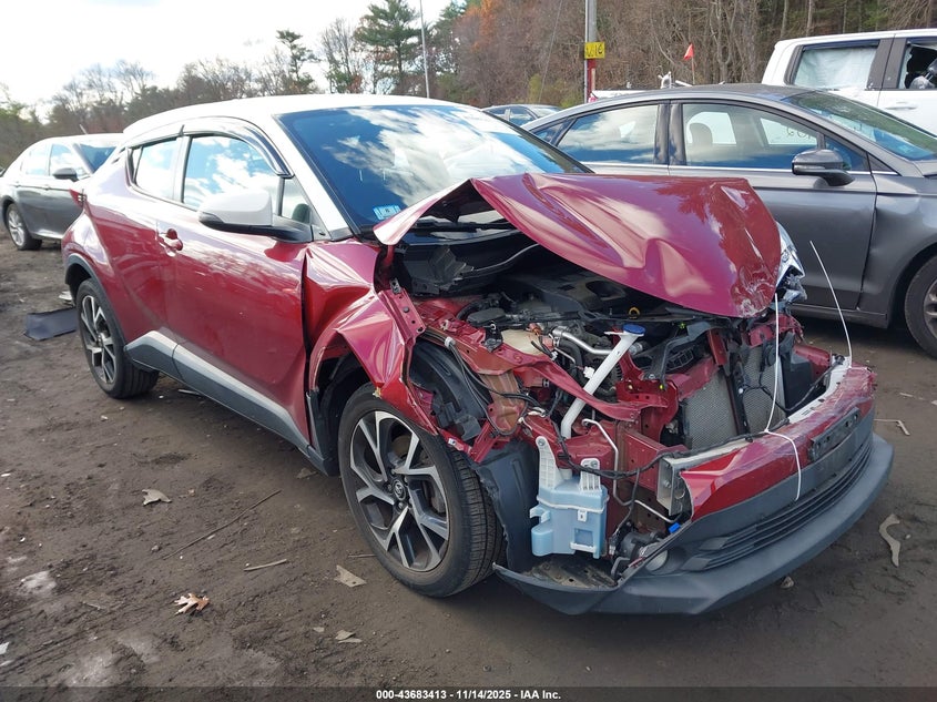 TOYOTA C-HR XLE PREMIUM