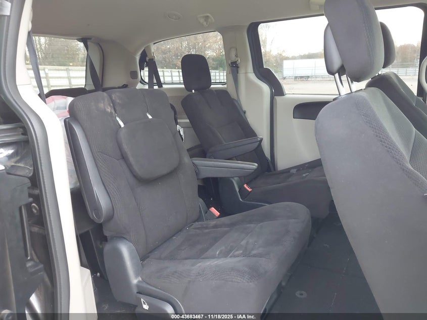 2016 Dodge Grand Caravan Se VIN: 2C4RDGBG2GR352057 Lot: 43683467