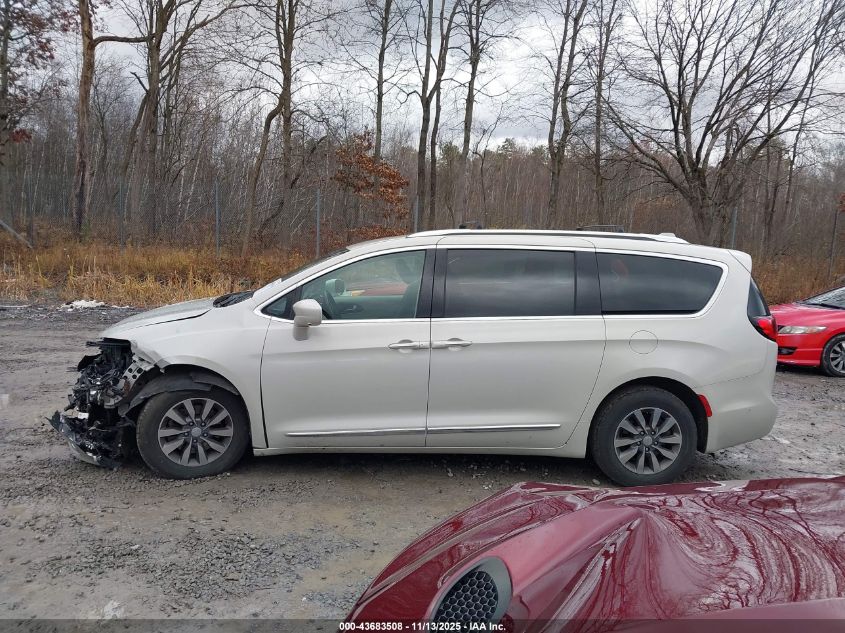 2019 Chrysler Pacifica Touring L Plus VIN: 2C4RC1EG7KR702464 Lot: 43683508