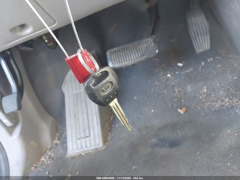 2008 Kia Sedona Lx VIN: KNDMB233586243843 Lot: 43683555