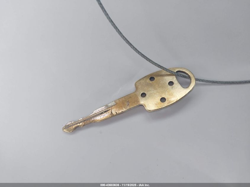 1997 Lincoln Town Car Executive VIN: 1LNLM81W2VY725011 Lot: 43683636