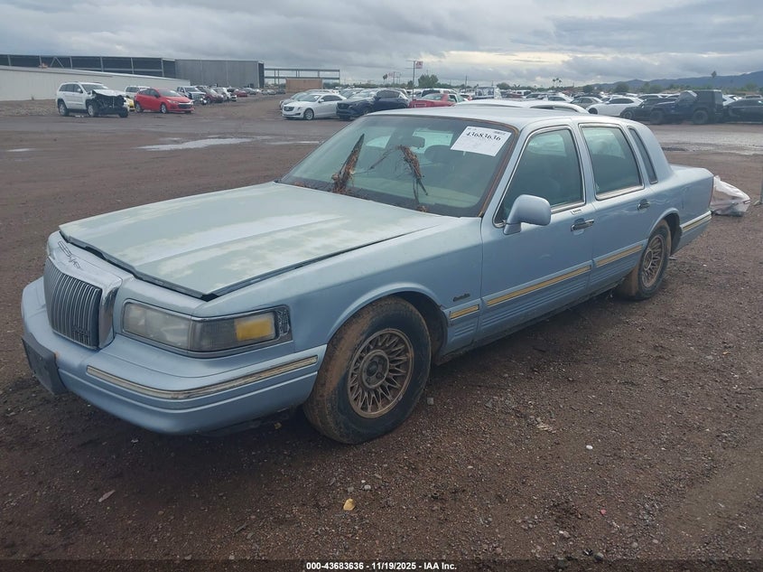 1997 Lincoln Town Car Executive VIN: 1LNLM81W2VY725011 Lot: 43683636