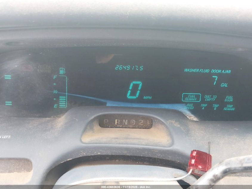 1997 Lincoln Town Car Executive VIN: 1LNLM81W2VY725011 Lot: 43683636