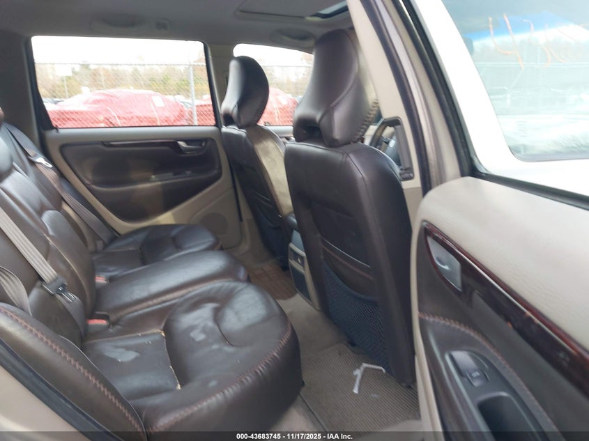 2002 Volvo V70 Xc VIN: YV1SZ58D121051999 Lot: 43683745