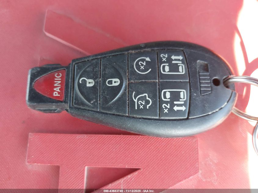 2015 Chrysler Town & Country Touring-L VIN: 2C4RC1CG1FR673679 Lot: 43683748