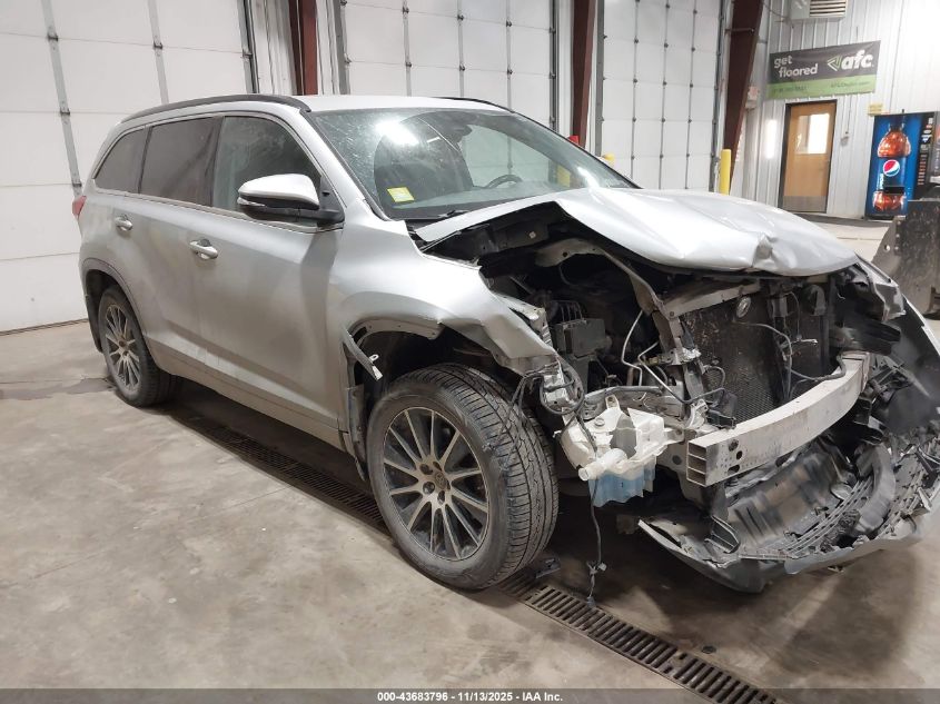 TOYOTA HIGHLANDER SE