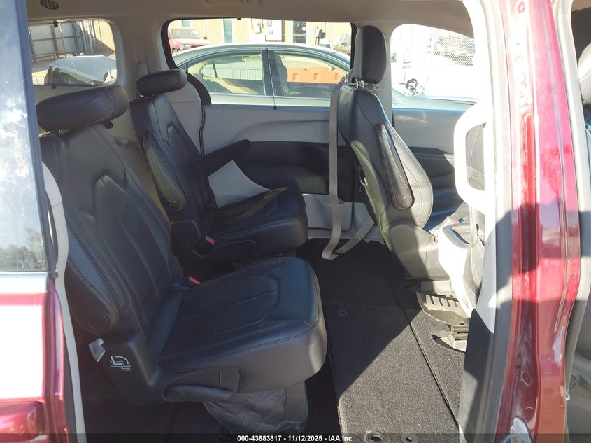 2019 Chrysler Pacifica Touring L VIN: 2C4RC1BG3KR730220 Lot: 43683817