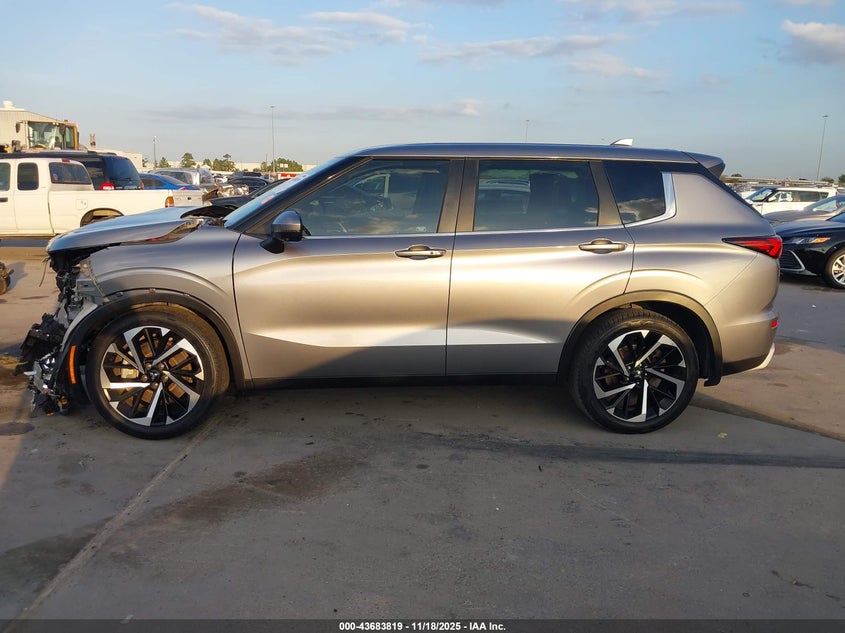 2022 Mitsubishi Outlander Black Edition S-Awc/Se 2.5 S-Awc/Se Launch Edition S-Awc VIN: JA4J4UA89NZ074650 Lot: 43683819