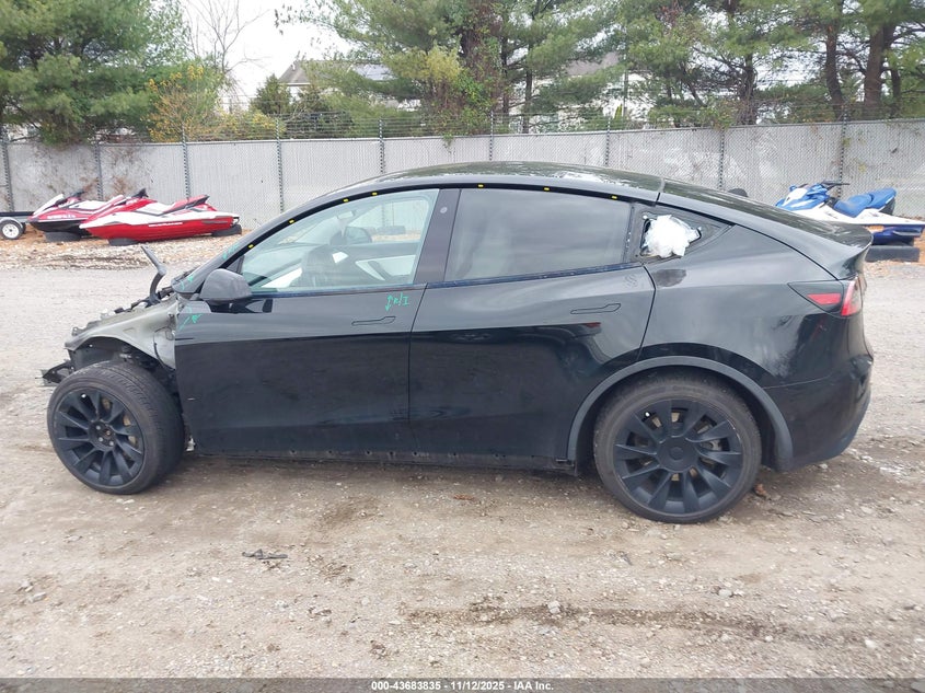 2020 Tesla Model Y Long Range Dual Motor All-Wheel Drive VIN: 5YJYGDEE5LF049453 Lot: 43683835