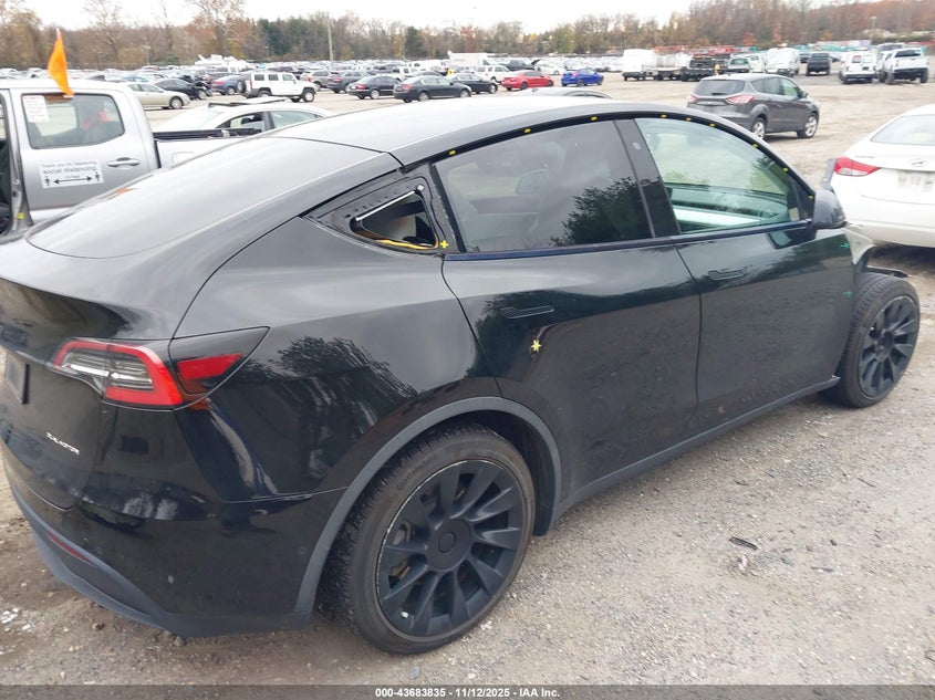 2020 Tesla Model Y Long Range Dual Motor All-Wheel Drive VIN: 5YJYGDEE5LF049453 Lot: 43683835