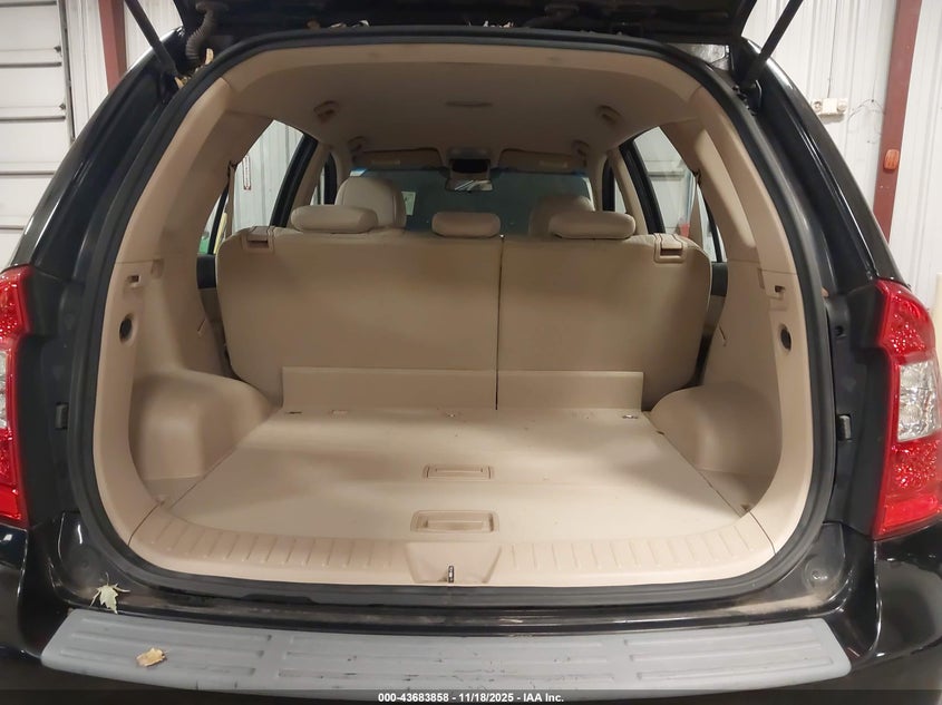 2008 Kia Rondo Lx VIN: KNAFG525787174420 Lot: 43683858