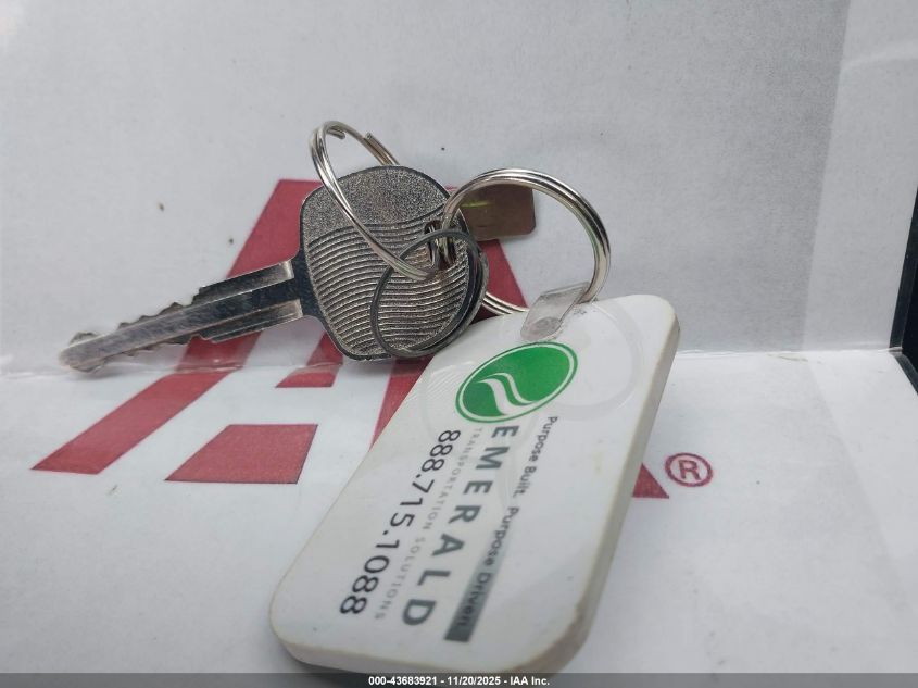 2020 Isuzu Refrigerated Box VIN: 54DCW1B3LS804320 Lot: 43683921