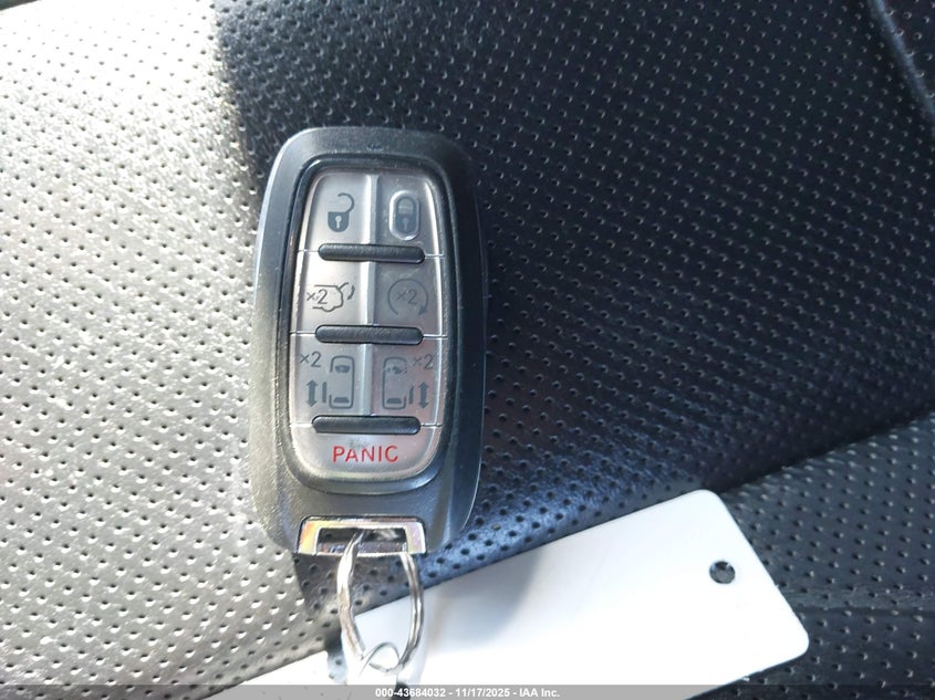 2018 Chrysler Pacifica Limited VIN: 2C4RC1GG6JR310894 Lot: 43684032