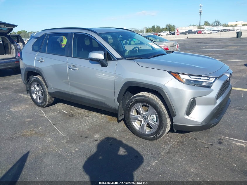 TOYOTA RAV4 HYBRID XLE