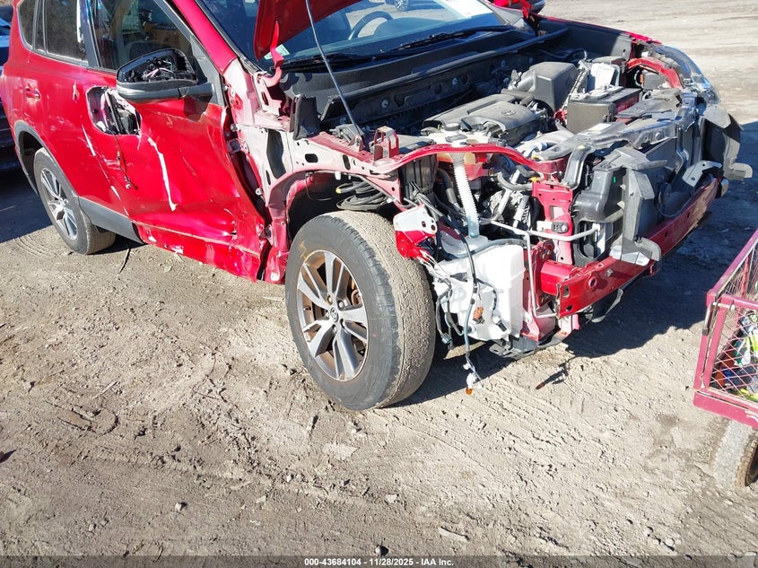 2017 Toyota Rav4 Xle VIN: JTMRFREV4HJ169913 Lot: 43684104