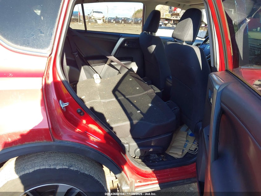 2017 Toyota Rav4 Xle VIN: JTMRFREV4HJ169913 Lot: 43684104