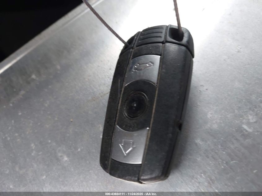 2006 BMW 325I VIN: WBAVB17576NK39044 Lot: 43684111