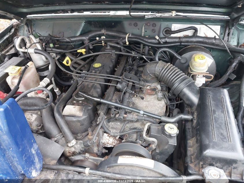 2001 Jeep Cherokee Sport VIN: 1J4FF48S51L621203 Lot: 43684130