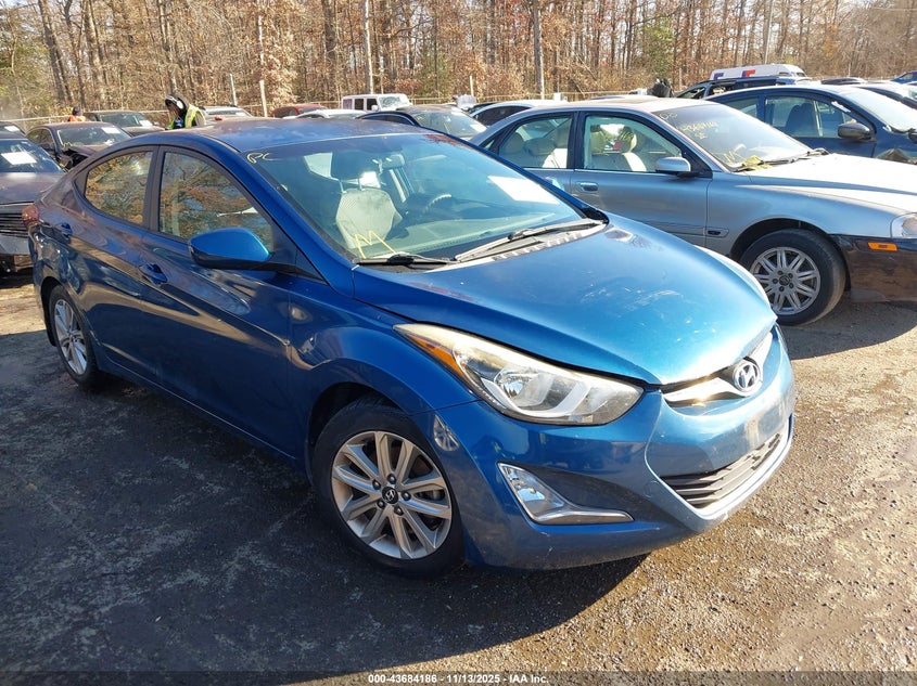 HYUNDAI ELANTRA SE